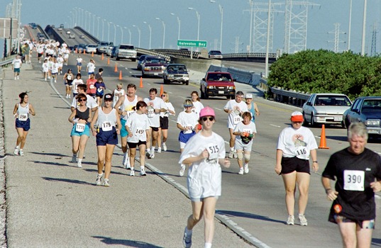 Runners cross causeway in 1996