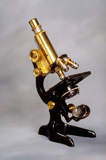 Ernst Leitz Microscope 4
