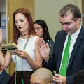 Alpha Omega Alpha Inductees reciting the Declaration of Geneva
