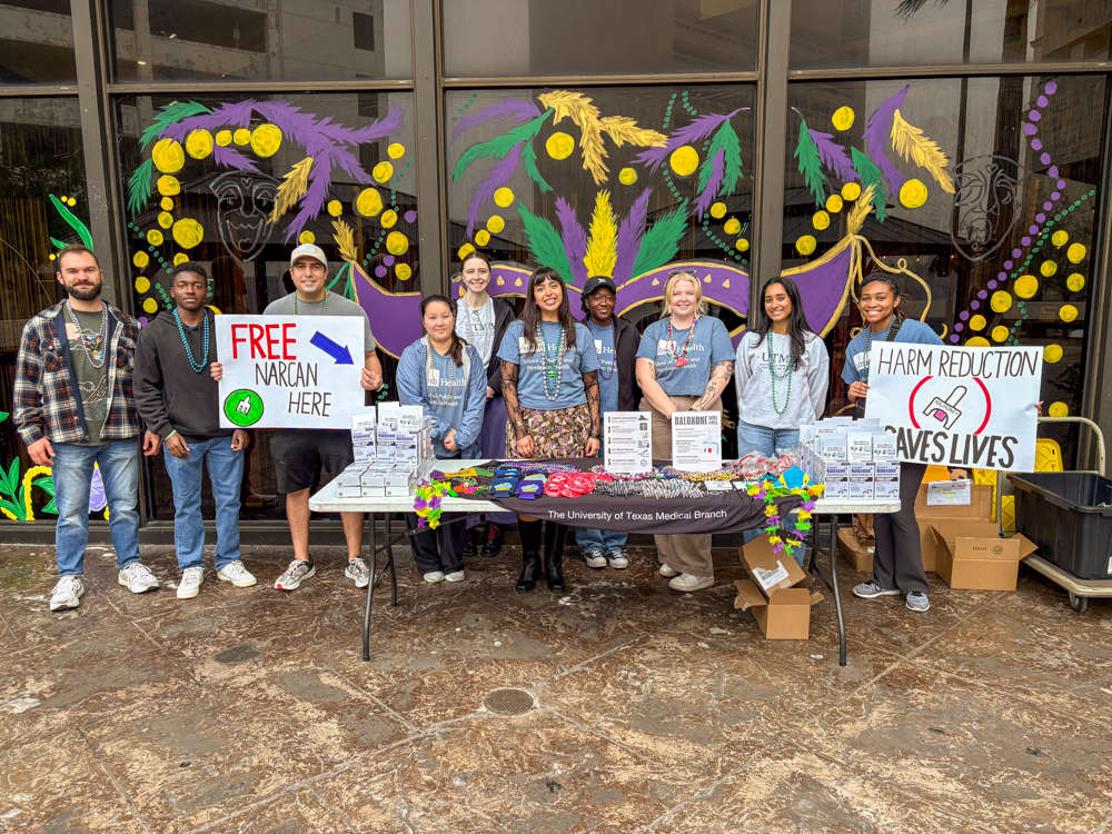 Group shots of UTMB students who volunteered at narcan distribution event